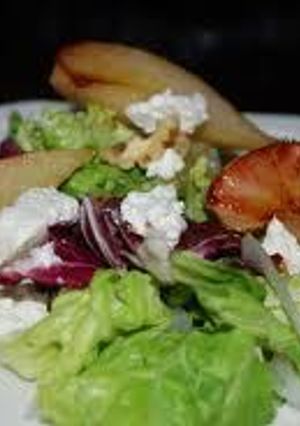 Una foto de Ensalada de pera y Gorgonzola
