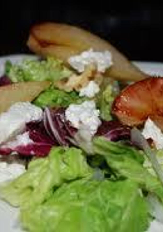 Una foto de Ensalada de pera y Gorgonzola