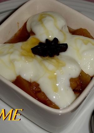 Una foto de Compota de nectarina y manzana con yogur