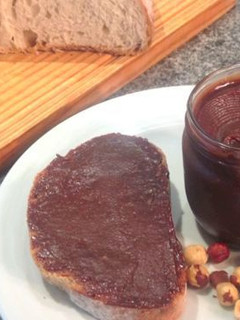 Una foto de Crema de cacao con avellanas (Nutella)