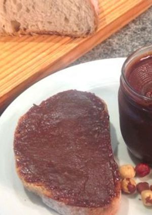 Una foto de Crema de cacao con avellanas (Nutella)
