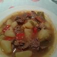 Estofado de carne con patatas y pimientos