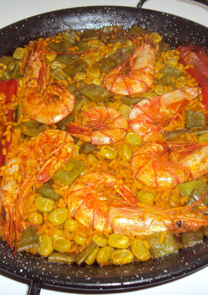 Una foto de Paella de gambón y verdura