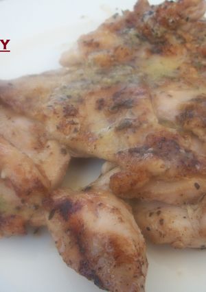 Una foto de Contramuslos de pollo en barbacoa