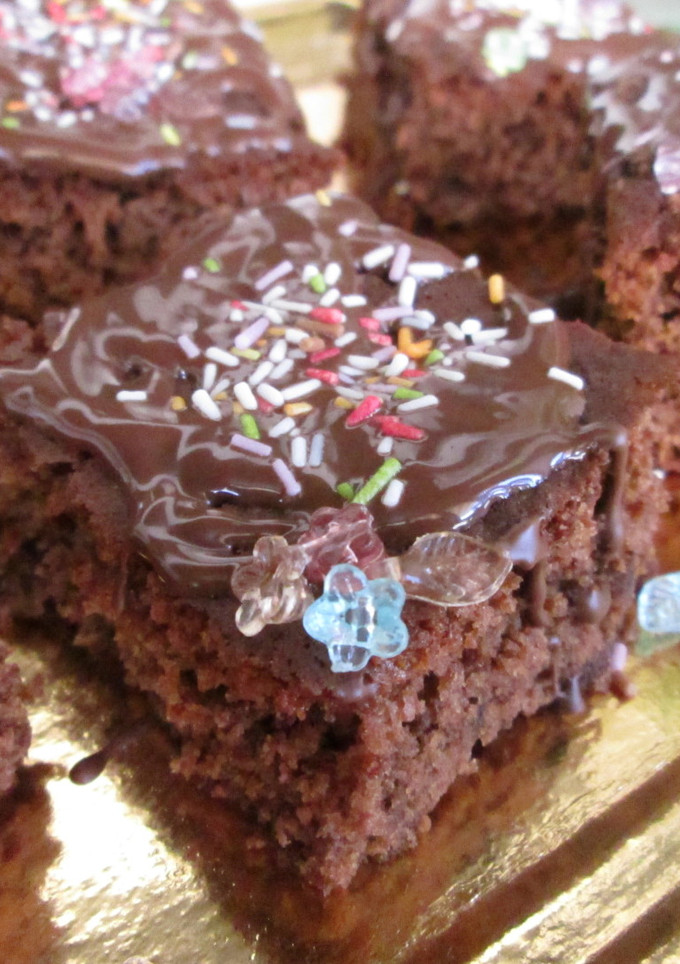 Una foto de Pastelitos de chocolate y ciruela