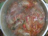 Chorizo a la pomarola con vino