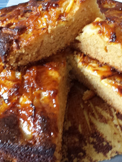Foto principal de Tarta con compota de manzana y mermelada