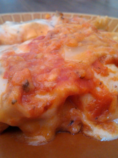 Una foto de Lasaña de verduras con bechamel y salsa de tomate