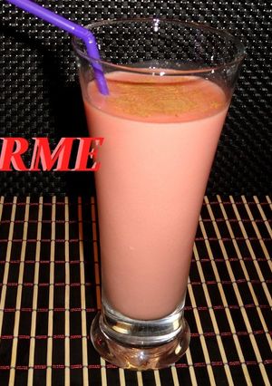 Una foto de Batido de sandía a la canela