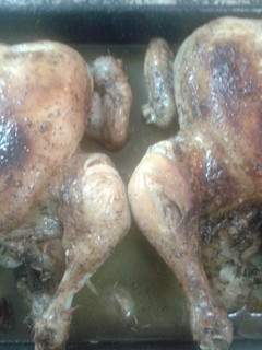 Una foto de Pollo al horno relleno de manteca