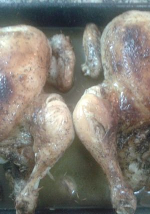 Una foto de Pollo al horno relleno de manteca