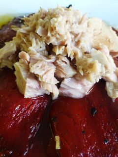 Una foto de Pimientos del piquillo con atún