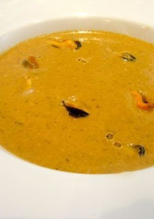 Una foto de Crema de mejillones con nata