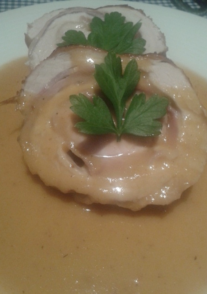 Una foto de Redondo de cerdo en salsa