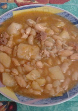 Foto principal de Habichuelas blancas con arroz redondo