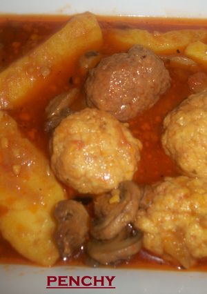 Una foto de Albóndigas en salsa de almendras al curry
