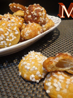 Una foto de Chouquettes