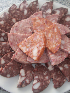 Una foto de Aperitivo de embutidos murcianos