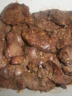 Una foto de Higaditos de pollo al ajo cabañil