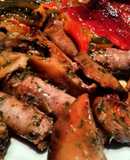 Longaniza con robellones y pimientos