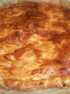 Una foto de Pastelón de beicon, queso y jamón york
