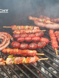 Una foto de Barbacoa de embutidos murcianos