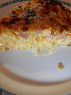 Una foto de Pastel de puerros, calabacín y jamón york