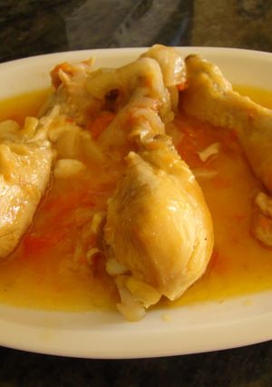 Una foto de Muslos de pollo con guindilla