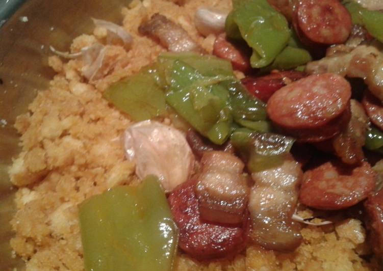 Migas de pan de pastor