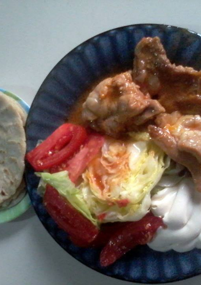 Una foto de Costillas de cerdo guisadas estilo catracho