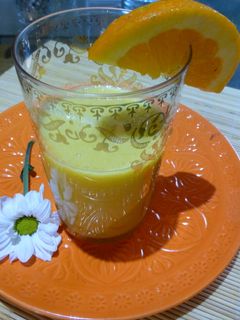 Una foto de Zumo de kiwi, pera y naranja