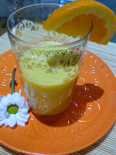 Una foto de Zumo de kiwi, pera y naranja