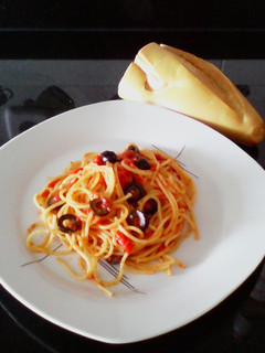 Una foto de Spaguetti alla puttanesca
