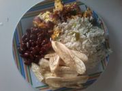 Una foto de frijol frito de honduras