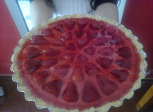 Una foto de Tarta de frutillas fácil y rápida