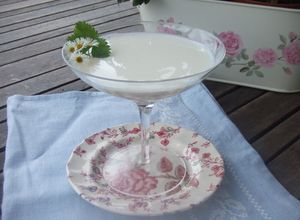 Foto principal de Cuajada casera al aroma de menta y de vainilla con pimienta