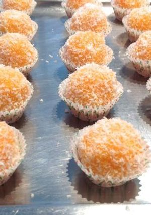 Una foto de Bolitas de coco rallado y zanahoria