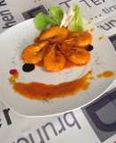 Langostinos en salsa de azafrán y pimentón