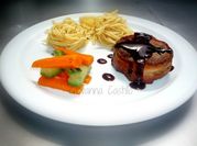 Una foto de filete tocino horno