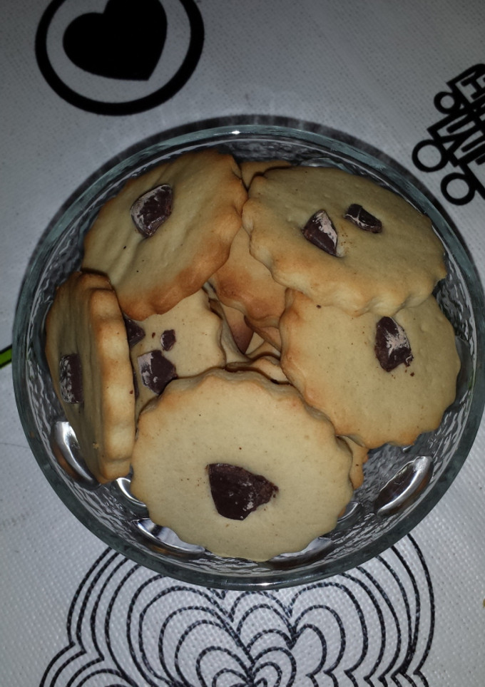 Una foto de Galletas rápidas con chocolate