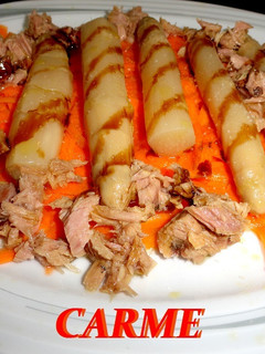 Una foto de Ensalada de espárragos con atún y zanahoria