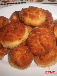 Una foto de Croquetas con corazón de parmesano