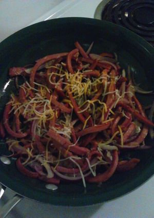 Una foto de Salchichas estilo Fajitas