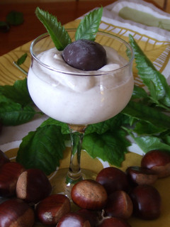 Una foto de Copa otoñal con mandarinas y crema de castañas