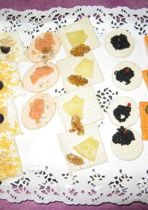 Una foto de Canapés navideños
