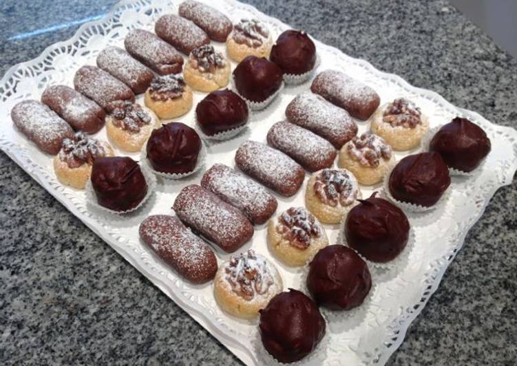 Steps to Prepare Quick Panellets de chocolate, vainilla y coco bañado en chocolate