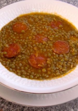 Una foto de Cómo hacer lentejas con chorizo