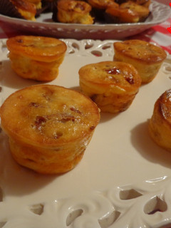 Una foto de Pastelitos de chorizo, queso y tomate seco