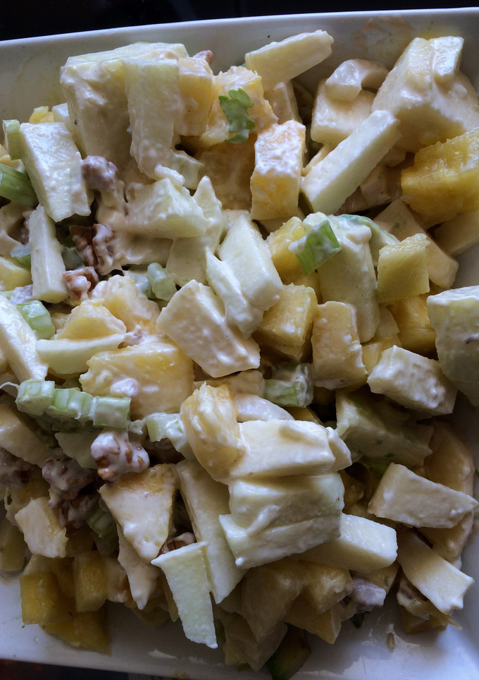 Una foto de Ensalada Waldorf con piña