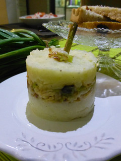 Una foto de Entrante de tortilla de patata con ajos tiernos